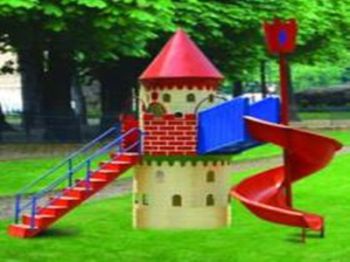 Cầu trượt lâu đài